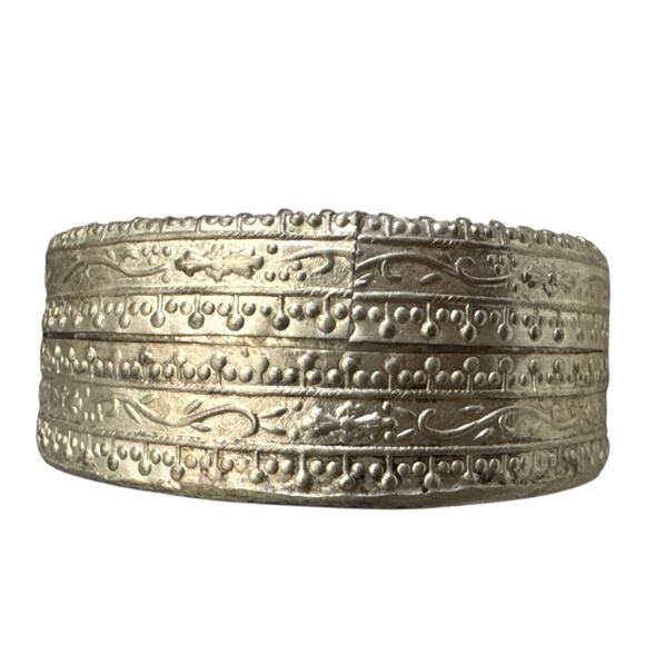 Vintage Hand Painted Geisha Courtesan Mirrored Powder Box Trinkets or Jewelry - Picture 5 of 8